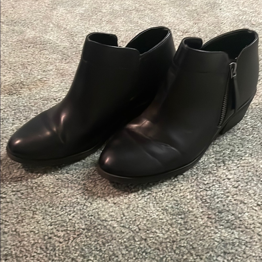 Time and Tru Black Heeled Boots with Block Heel